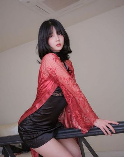 女大学生沙龙室2