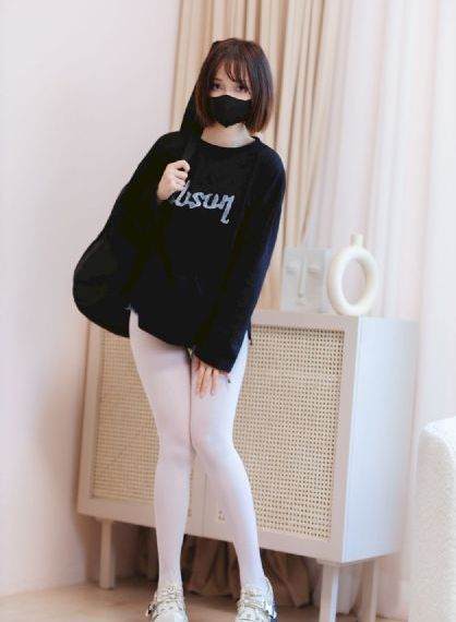 在电影院里挺进h