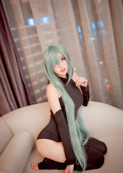 边摸边亲奶边做爽的导演是谁
